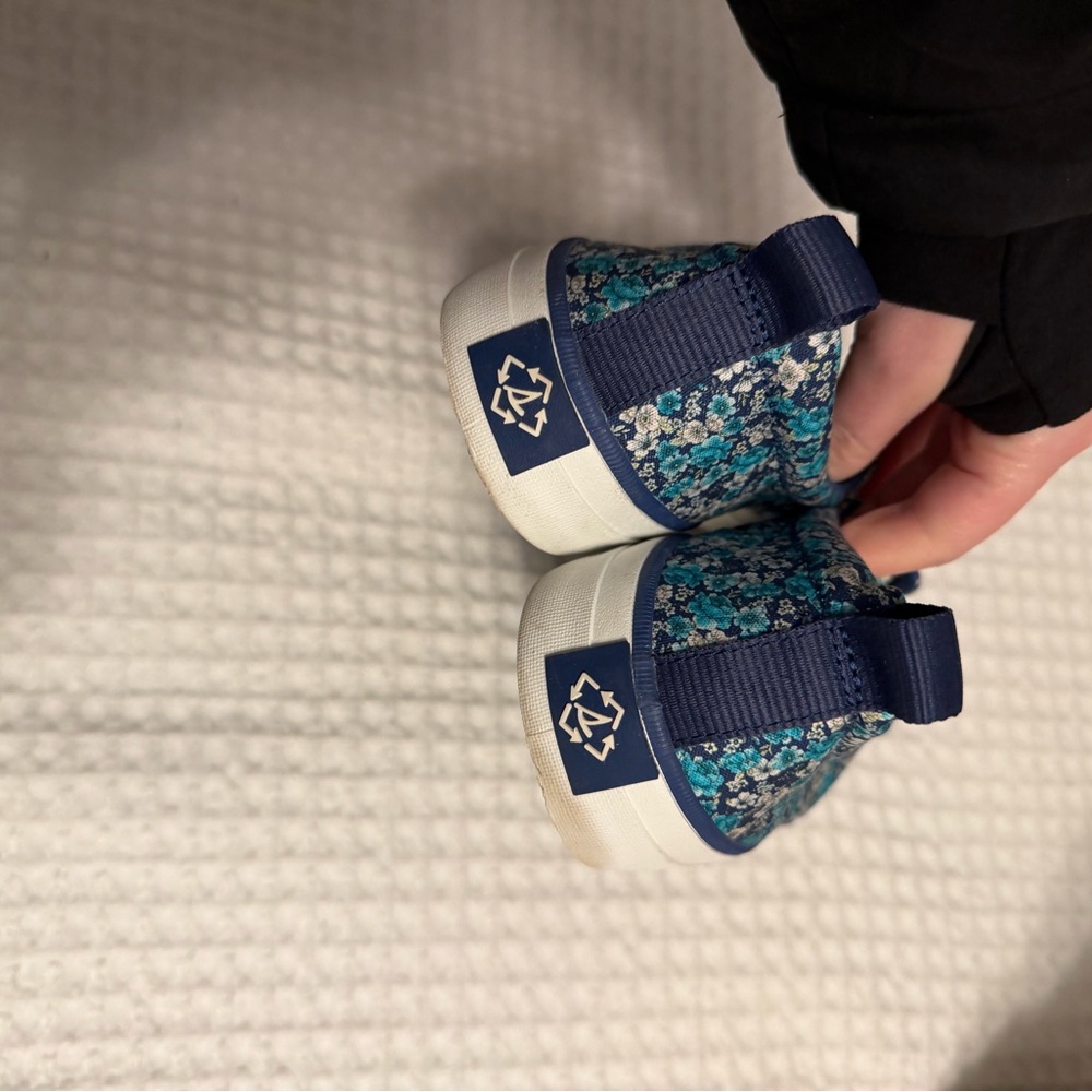Sperry Teal and White Floral Sneakers - Picture 3 of 4